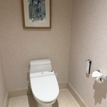Prince Waikiki - Bidet toilet with heated seat - Hotels Near Me - Honolulu, Hawaii Prince Waikiki - Bidet toilet with heated seat - Hotels Near Me - Honolulu, Hawaii