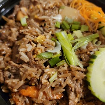 Thailicious - Pineapple fried rice with steak - Thai Near Me - New York, New York Thailicious - Pineapple fried rice with steak - Thai Near Me - New York, New York