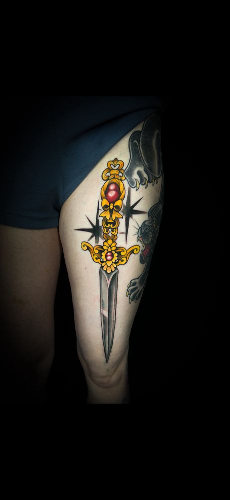 Hearth Burrow Tattoo Logo