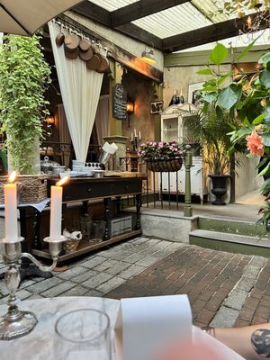 Zoubi Restaurant & Bar by null