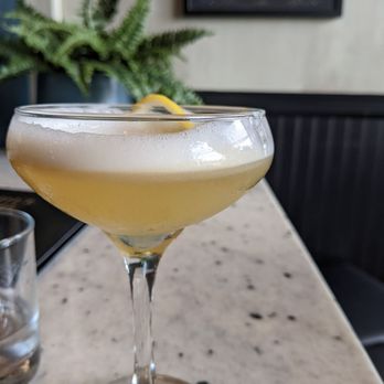 Barrel & Vine - Whiskey Sour with the egg white top - American Near Me - Lemont, Illinois Barrel & Vine - Whiskey Sour with the egg white top - American Near Me - Lemont, Illinois