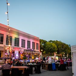 Wabash County Museum - Museum Under the Stars is an ticketed evening dinner hosted by the Museum with live entertainment, a bar, and delicious food.