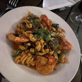 De Novo European Pub - Pubs Near Me - Edgewater, New Jersey De Novo European Pub - Pubs Near Me - Edgewater, New Jersey
