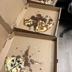 Sunny’s Pizzeria - Multiple pizzas tried.