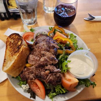 Michael David Winery - Cafe steak and blue cheese salad - Wine Tasting Room Near Me - Lodi, California Michael David Winery - Cafe steak and blue cheese salad - Wine Tasting Room Near Me - Lodi, California