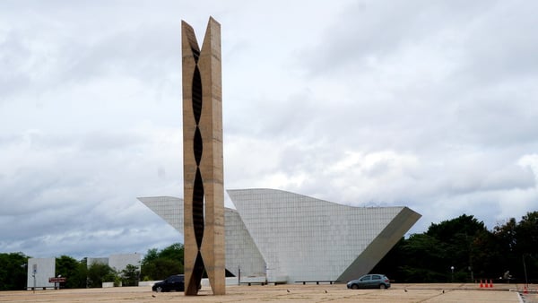 Praça dos Três Poderes by null
