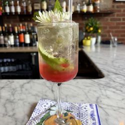 Michaelangelos Wine Bar - Strawberry Hugo spritz