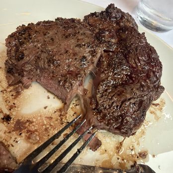 Del Frisco's Double Eagle Steakhouse - Steakhouses Near Me - New York, New York
