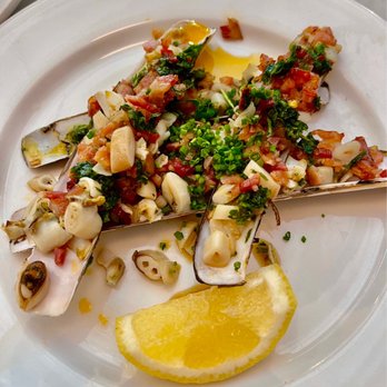Neptune Oyster - Razor clams - Seafood Near Me - Boston, Massachusetts Neptune Oyster - Razor clams - Seafood Near Me - Boston, Massachusetts