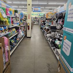 Dollar Tree - Aisles
