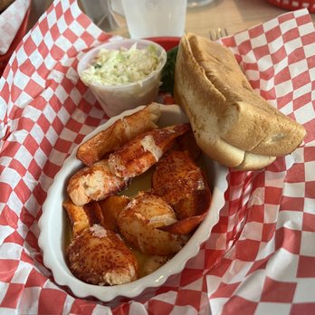 Lunch Lobster Roll - Seafood Near Me - Southampton, New York Lunch Lobster Roll - Seafood Near Me - Southampton, New York