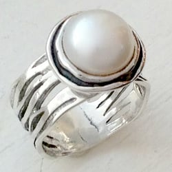 Two Fish Gallery - White Pearl Twig Ring