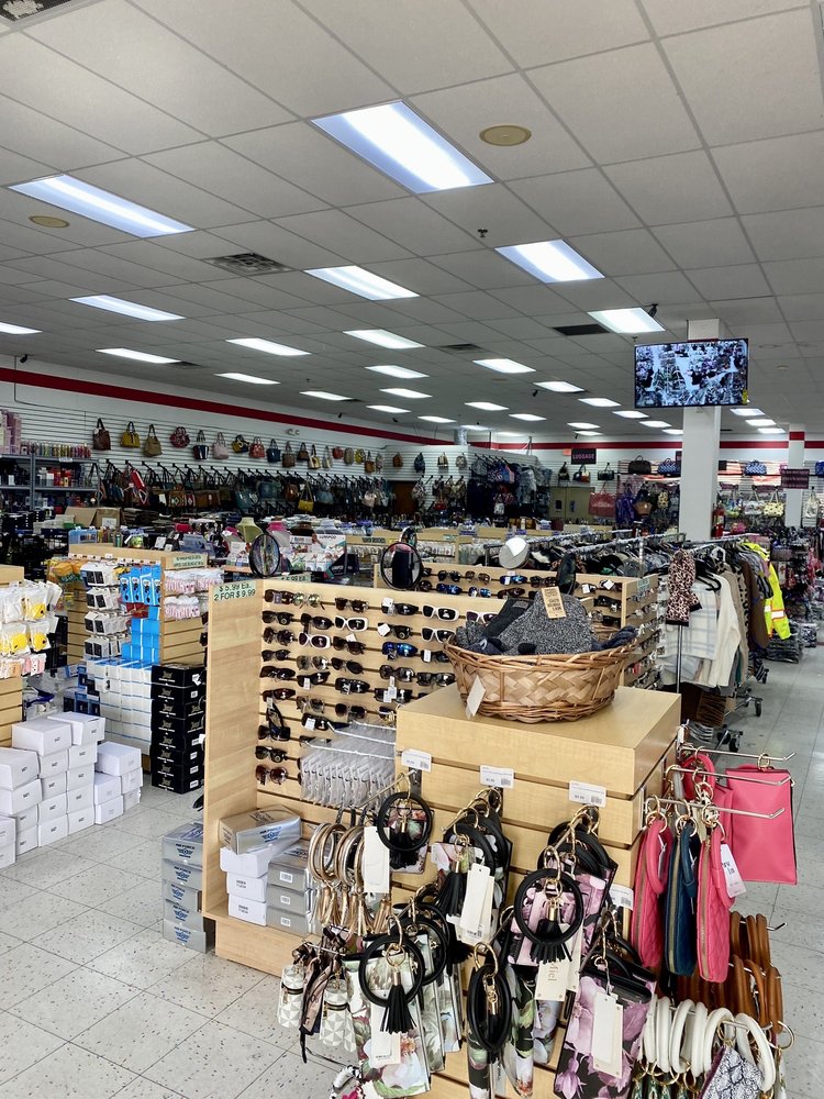 BAGS N MORE Updated September 2024 125 NW Loop 410, San Antonio