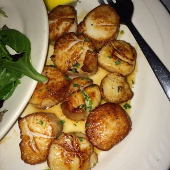Blue Point Grill - The scallops, I couldn't believe how many they gave! - Seafood Near Me - Princeton, New Jersey