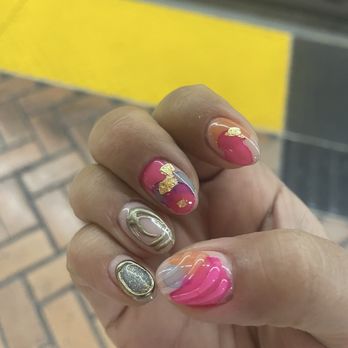 Me Too Nail Studio - I asked the artist to do whatever she wants! Love it! Right hand. - Nail Salons Near Me - San Francisco, California Me Too Nail Studio - I asked the artist to do whatever she wants! Love it! Right hand. - Nail Salons Near Me - San Francisco, California