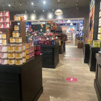 Bath & Body Works - Inside - Cosmetics & Beauty Supply Near Me - Las Vegas, Nevada Bath & Body Works - Inside - Cosmetics & Beauty Supply Near Me - Las Vegas, Nevada