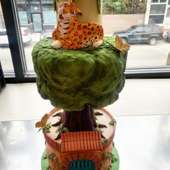 Alliance Bakery - Grand - Best cakes in Chicago! Check out their window displays at their new location in West Town! Nice place to stop by for coffee and pastries. - Bakeries Near Me - Chicago, Illinois Alliance Bakery - Grand - Best cakes in Chicago! Check out their window displays at their new location in West Town! Nice place to stop by for coffee and pastries. - Bakeries Near Me - Chicago, Illinois