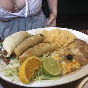 Los Compadres Mexican Restaurant - Mexican Near Me - Sparks, Nevada Los Compadres Mexican Restaurant - Mexican Near Me - Sparks, Nevada