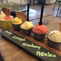 This is what they call a "flight". Four separate cups of gelato or sorbet. Absolutely fantastic!!!!!