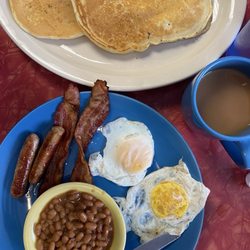 Flatlanda Diner - The "Twos breakfast"
