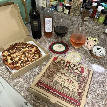 Pinches Pizzas - Pinche Barbecue - Pizza Near Me - Long Beach, California
