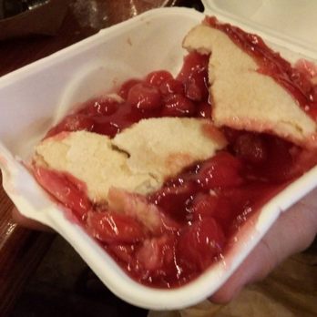 Jongewaard's Bake n Broil - the amount of love that goes into your pie after you were repeatedly ignored for no reason. It wasn't even delicious after all that. - American Near Me - Long Beach, California