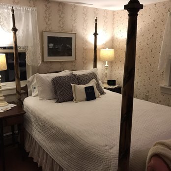 Tidewater Inn - The Scranton room - Bed & Breakfast Near Me - Madison, Connecticut Tidewater Inn - The Scranton room - Bed & Breakfast Near Me - Madison, Connecticut