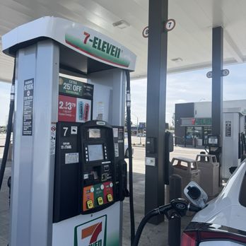 7-Eleven - Filling! - Convenience Stores Near Me - Fresno, California 7-Eleven - Filling! - Convenience Stores Near Me - Fresno, California