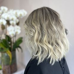 Naznaz Salon