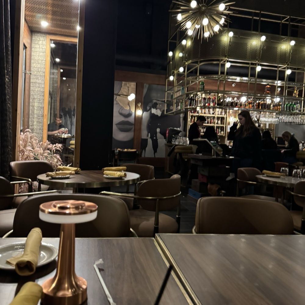 Elia - Seating - Turkish Near Me - Chicago, Illinois