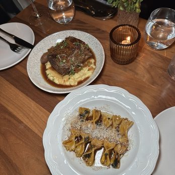 HIDE+SEEK - New American Near Me - Chicago, Illinois