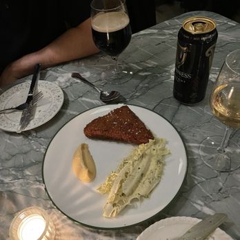 Lord's - Crispy pig's head - British Near Me - New York, New York