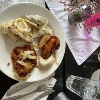 Nad Tatrami - Pierogi, kielbasa, chicken Alfredo, & chicken schnitzel - Polish Near Me - Monee, Illinois