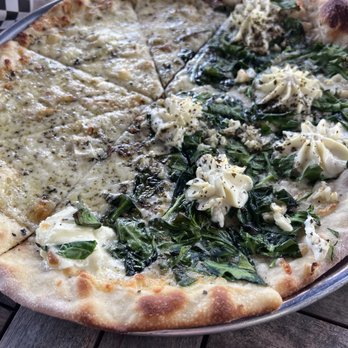 J. Dolan's - Half spinach & garlic, half molto formaggio - Pizza Near Me - Honolulu, Hawaii J. Dolan's - Half spinach & garlic, half molto formaggio - Pizza Near Me - Honolulu, Hawaii