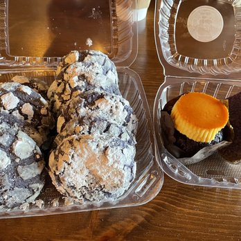 Cafe 86 - Ube crinkle cookies, flan ube cupcake, ube butter bar - Desserts Near Me - San Diego, California