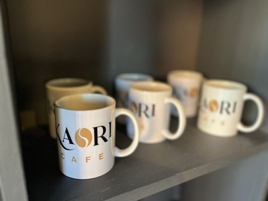 Kaori Ma Luxury Single Laundry Basket 60L in Ecru | Joseph Joseph US