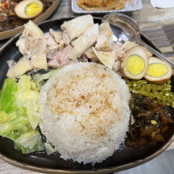 Luyixian - Hainan chicken - Shanghainese Near Me - Alhambra, California