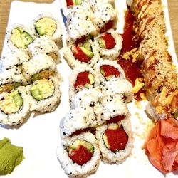 Zugoi Sushi - Variety of sushi
