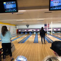Lakeside Lanes