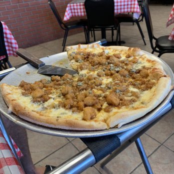 Lenny's New York Pizza - Pizza Near Me - Ormond Beach, Florida