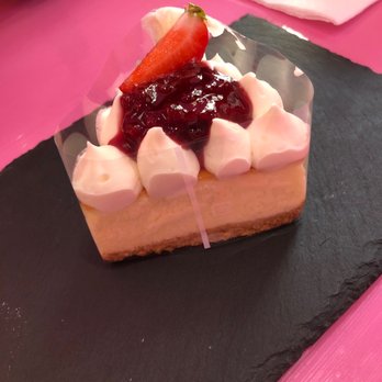 Malu - Double Cheesecake - Desserts Near Me - Honolulu, Hawaii