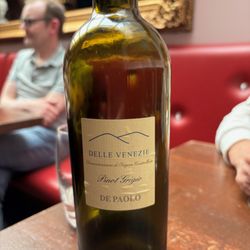 Hemingways - Vino!