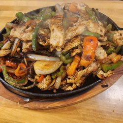 Sabor Latino Restaurante y Bar - Chicken fajitas--well seasoned