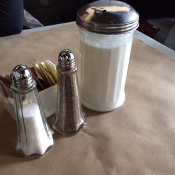 Harefield Road - I took this photo while waiting for my food, paper table covers. Very useful. - Bars Near Me - Brooklyn, New York