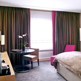 Sofitel - Perfect size rooms, very nice clean, attention to details shows in this lovely hotel. - Hotels Near Me - Puteaux, 92