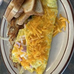 Log Cabin Restaurant & Lounge - Denver omelette