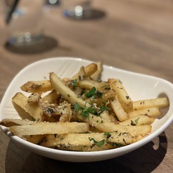 Yard House - Parmesan Truffle Fries - New American Near Me - Wayne, New Jersey Yard House - Parmesan Truffle Fries - New American Near Me - Wayne, New Jersey