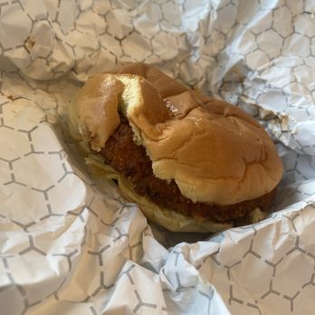 Wonder Navy Yard - Honey mustard chicken sandwich - Food Delivery Services Near Me - DC, District of Columbia