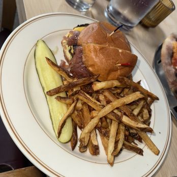 Lincoln Yard - Smash burger - Comfort Food Near Me - Birmingham, Michigan Lincoln Yard - Smash burger - Comfort Food Near Me - Birmingham, Michigan