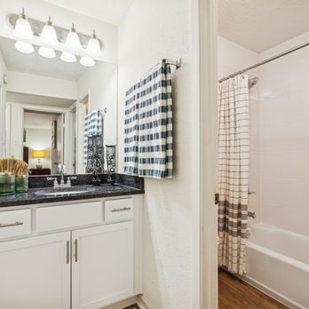 Crossroads - Renovated Bathroom with Vanity - Apartments Near Me - Metairie, Louisiana Crossroads - Renovated Bathroom with Vanity - Apartments Near Me - Metairie, Louisiana